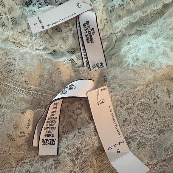 NWT Victoria Secret lace underwear - Picture 2 of 4